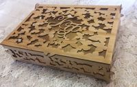 Деревянная коробка - шкатулка из фанеры с узором бабочек